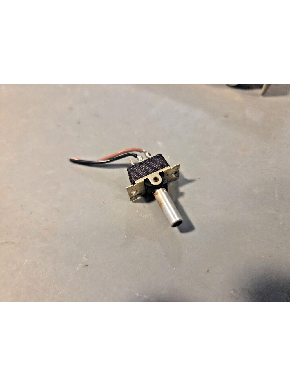 FRONT FACEPLATE TOGGLE SWITCH FOR HY-GAIN VII MOBILE CB RADIO